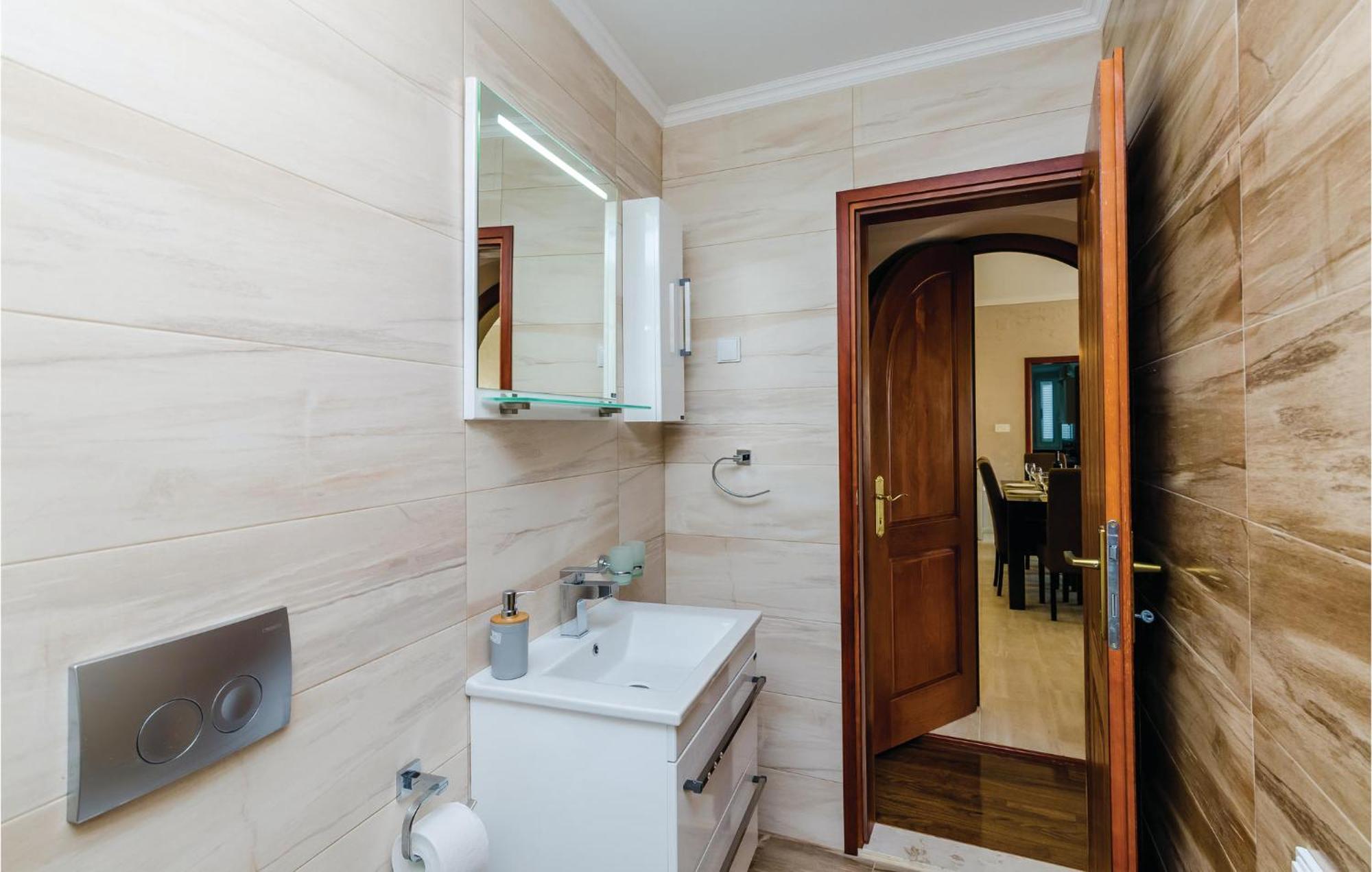 Amazing Home In Herceg Novi With House Sea View 외부 사진