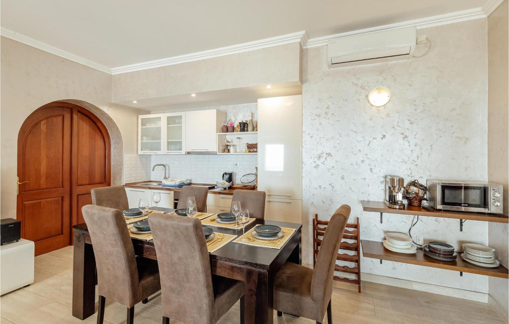 Amazing Home In Herceg Novi With House Sea View 외부 사진